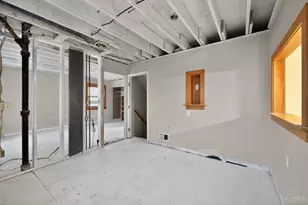 3209 Autumn Ln, Green Township, OH 45239 - Photo 5