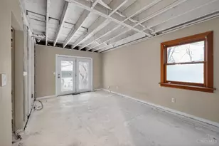 3209 Autumn Ln, Green Township, OH 45239 - Photo 9