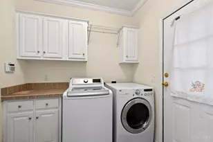 6617 Fairpark Ave, Cincinnati, OH 45216 - Photo 11