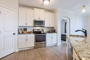 8001 Oakbridge Wy, Cincinnati, OH 45248 - Photo 13