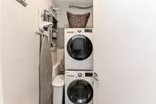 2401 Ingleside Ave, Cincinnati, OH 45206 - Photo 25