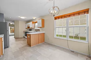 219 Hartford Ct, Hamilton Township, OH 45039 - Photo 5