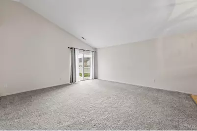 219 Hartford Court, Hamilton Township, OH 45039 - Photo 13