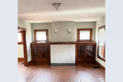 200 E Siebenthaler, Dayton, OH 45405 - Photo 3