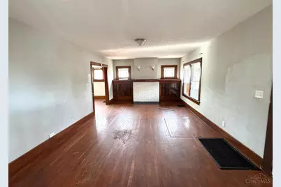 200 E Siebenthaler, Dayton, OH 45405 - Photo 7