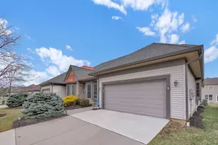 1704 Harmon Dr, Wyoming, OH 45215 - Photo 3