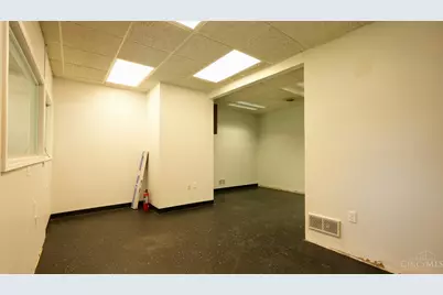 5724 Signal Hill Court, Miami Township, OH 45150 - Photo 9