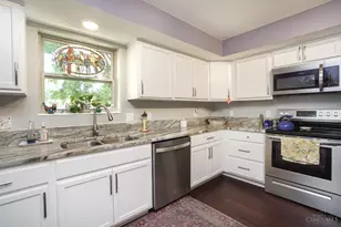 1027 Lorelei Dr, Perry Township, OH 45118 - Photo 15