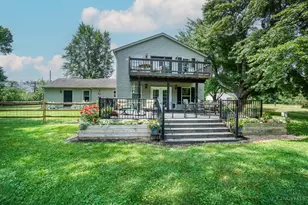 1027 Lorelei Dr, Perry Township, OH 45118 - Photo 1