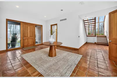 8905 Hopewell Road, Indian Hill, OH 45242 - Photo 5