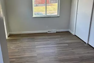 1453 Verdale Dr, Anderson Township, OH 45230 - Photo 7