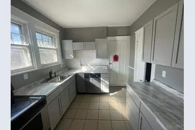 672 North Fred Shuttleworth Cir, Cincinnati, OH 45229 - Photo 9