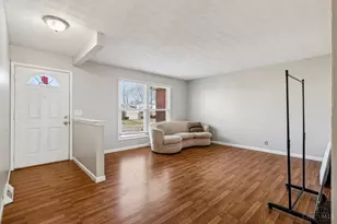 1477 Kelvin Ct, Forest Park, OH 45240 - Photo 5