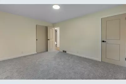 8301 Red Lion Five Points Road, Clear Creek Township, OH 45066 - Photo 17