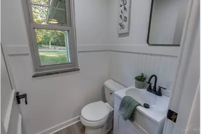 8301 Red Lion Five Points Road, Clear Creek Township, OH 45066 - Photo 15