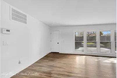 1285 Landis Lane, Cincinnati, OH 45231 - Photo 7