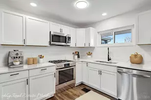 1285 Landis Ln, Cincinnati, OH 45231 - Photo 5