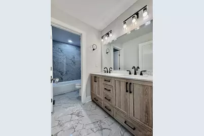 2735 Silverleaf Avenue, Cincinnati, OH 45212 - Photo 21