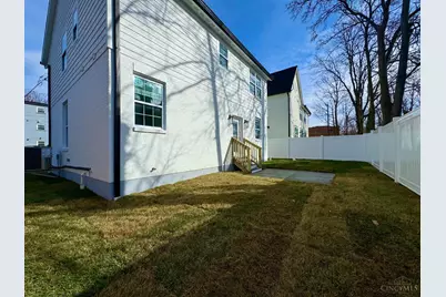 2735 Silverleaf Avenue, Cincinnati, OH 45212 - Photo 33