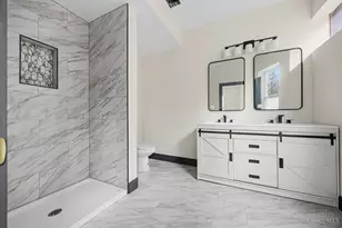 112 Valencia St, Cincinnati, OH 45219 - Photo 13