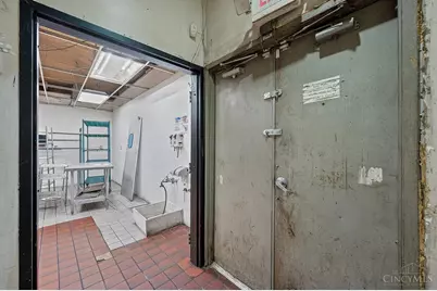 126 W Sixth Street, Cincinnati, OH 45202 - Photo 25