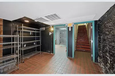 126 W Sixth Street, Cincinnati, OH 45202 - Photo 27