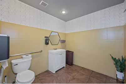 126 W Sixth Street, Cincinnati, OH 45202 - Photo 19