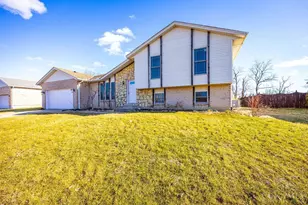 108 Mollie Dr, Hamilton, OH 45013 - Photo 1