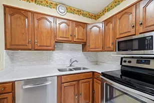 5727 Kroegermount Dr, Cincinnati, OH 45239 - Photo 13