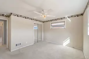 5727 Kroegermount Dr, Cincinnati, OH 45239 - Photo 21