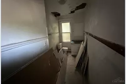 2307 Vine Street, Cincinnati, OH 45219 - Photo 11