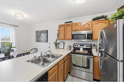 2521 Ravine Street #2521, Cincinnati, OH 45219 - Photo 9