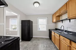 1762 Ashbrook Dr, Cincinnati, OH 45238 - Photo 9