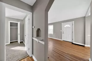 1762 Ashbrook Dr, Cincinnati, OH 45238 - Photo 5