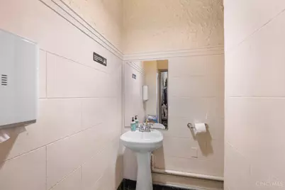 619 Main Street, Cincinnati, OH 45202 - Photo 11