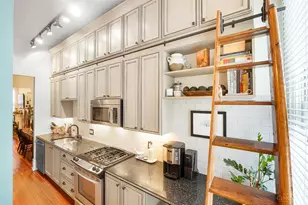 905 Paradrome St, Cincinnati, OH 45202 - Photo 3