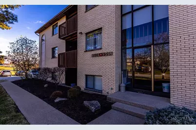 9578 Woodland Hills Drive, West Chester, OH 45011 - Photo 3