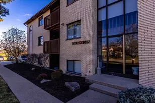 9578 Woodland Hills Dr, West Chester, OH 45011 - Photo 3