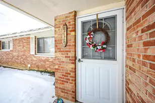 147 N Ruskin Dr, Springdale, OH 45246 - Photo 3