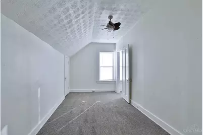 2207 Burnet Avenue, Cincinnati, OH 45219 - Photo 29