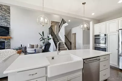 1571 Canterbury Court, Turtle Creek Township, OH 45036 - Photo 15