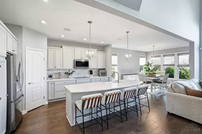 1571 Canterbury Court, Turtle Creek Township, OH 45036 - Photo 13