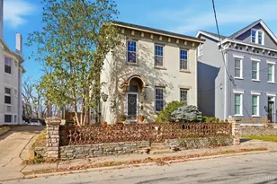 2711 Hackberry St, Cincinnati, OH 45206 - Photo 3