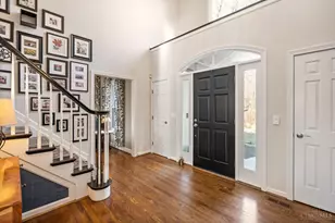 603 Valley Woods Ct, Miami Township, OH 45140 - Photo 3