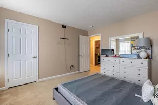 3518 Park Crest Ln, Butler Twp, OH 45414 - Photo 9