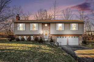 8376 Vicksburg Dr, Symmes Township, OH 45249 - Photo 1