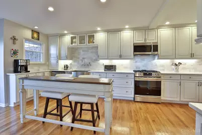 5570 Windridge Drive, Columbia Township, OH 45243 - Photo 9