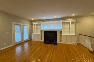 1040 Olde Station Ct, Fairfield, OH 45014 - Photo 7