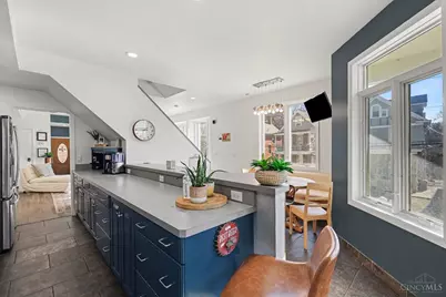 396 Probasco Street, Cincinnati, OH 45220 - Photo 3