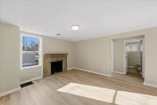 12130 Lakefront Dr, Paint Township, OH 45133 - Photo 9